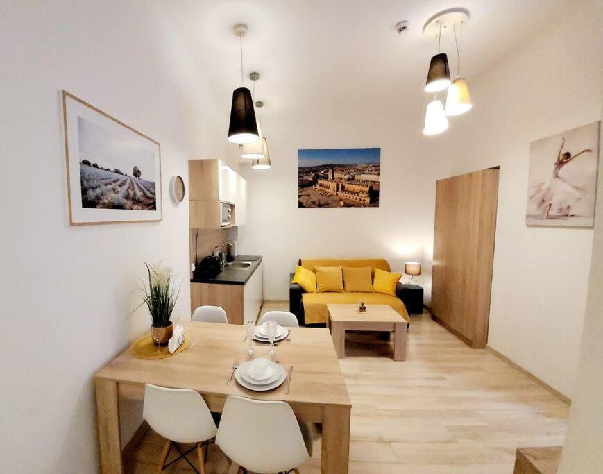Golden Apartment Bosacka Krakow Old Town 2 Rooms 외부 사진